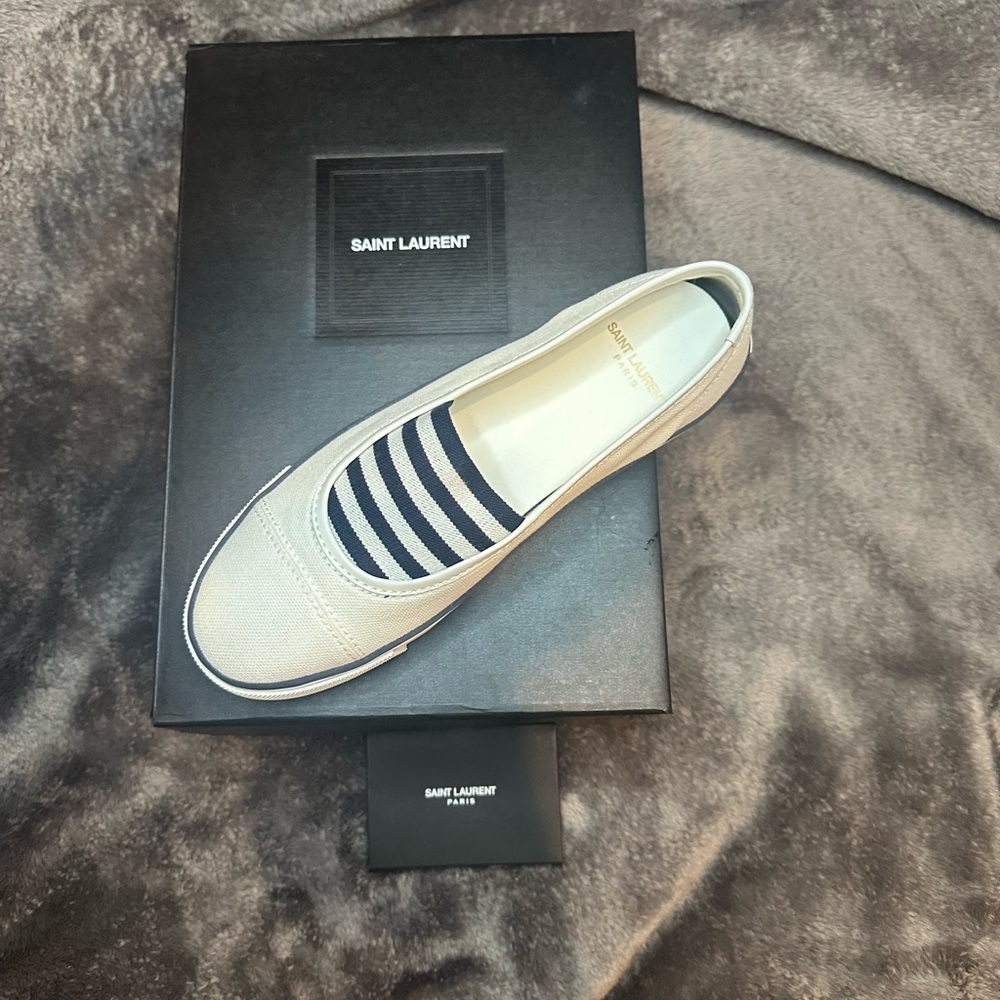 YSL Ferry 00